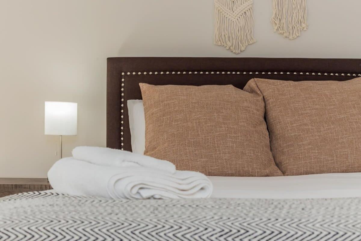 Bargain Memphis Apartment W Hdtv & Wifi Екстериор снимка
